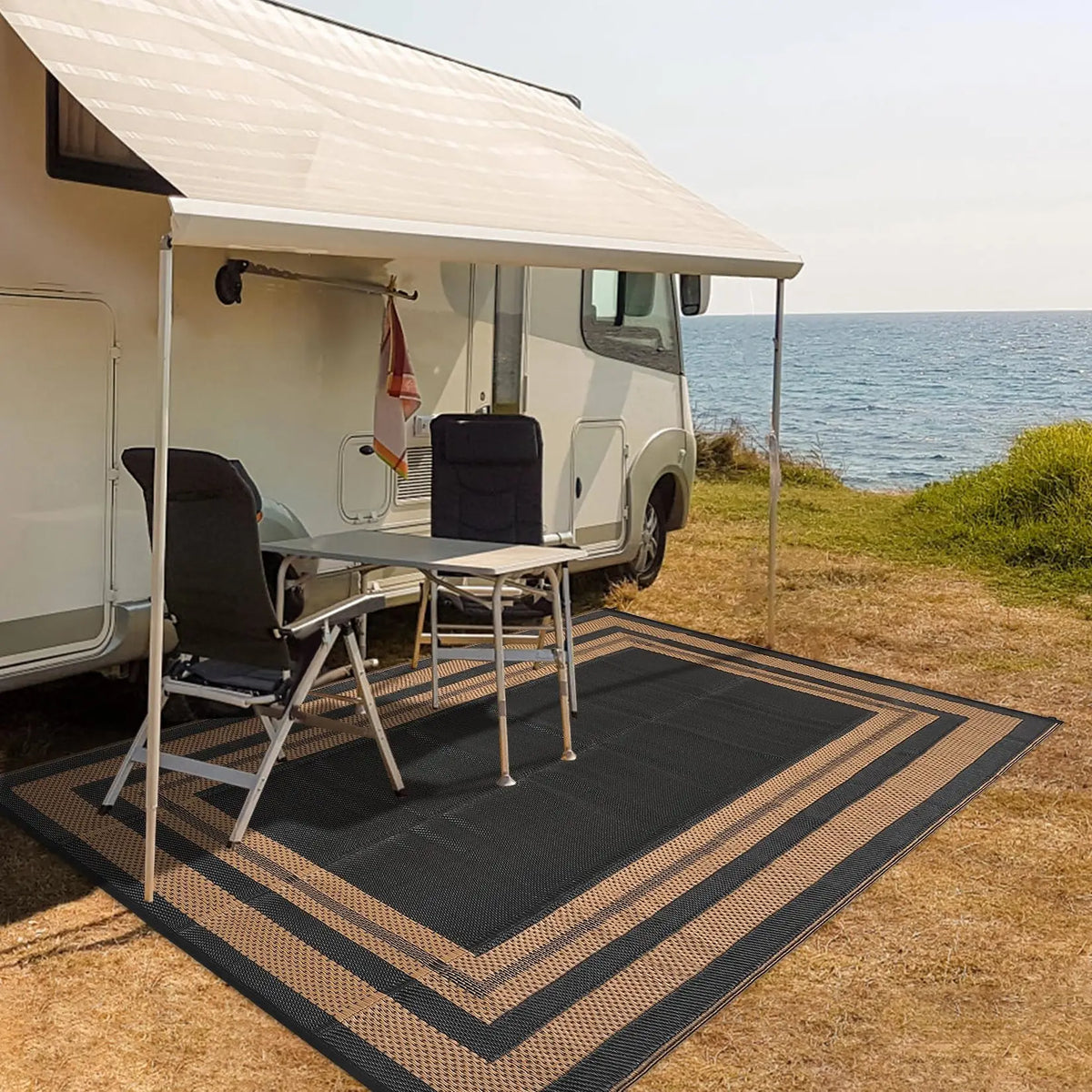Reversible Waterproof Plastic Straw Outdoor Patio Rug Easy Clean