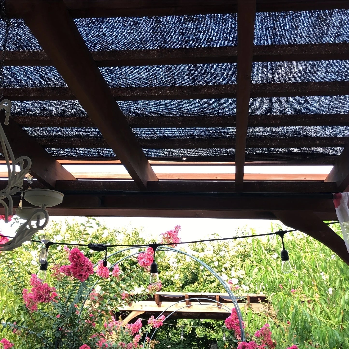 Sunshade Net, Privacy Fence Screen, Outdoor Gap Filling Sunshade Net Multi-Purpose Sail Net with High Toughness and Air Permeability, Reinforced Corners with Brass Buckles, Suitable for Dog House Canopies.