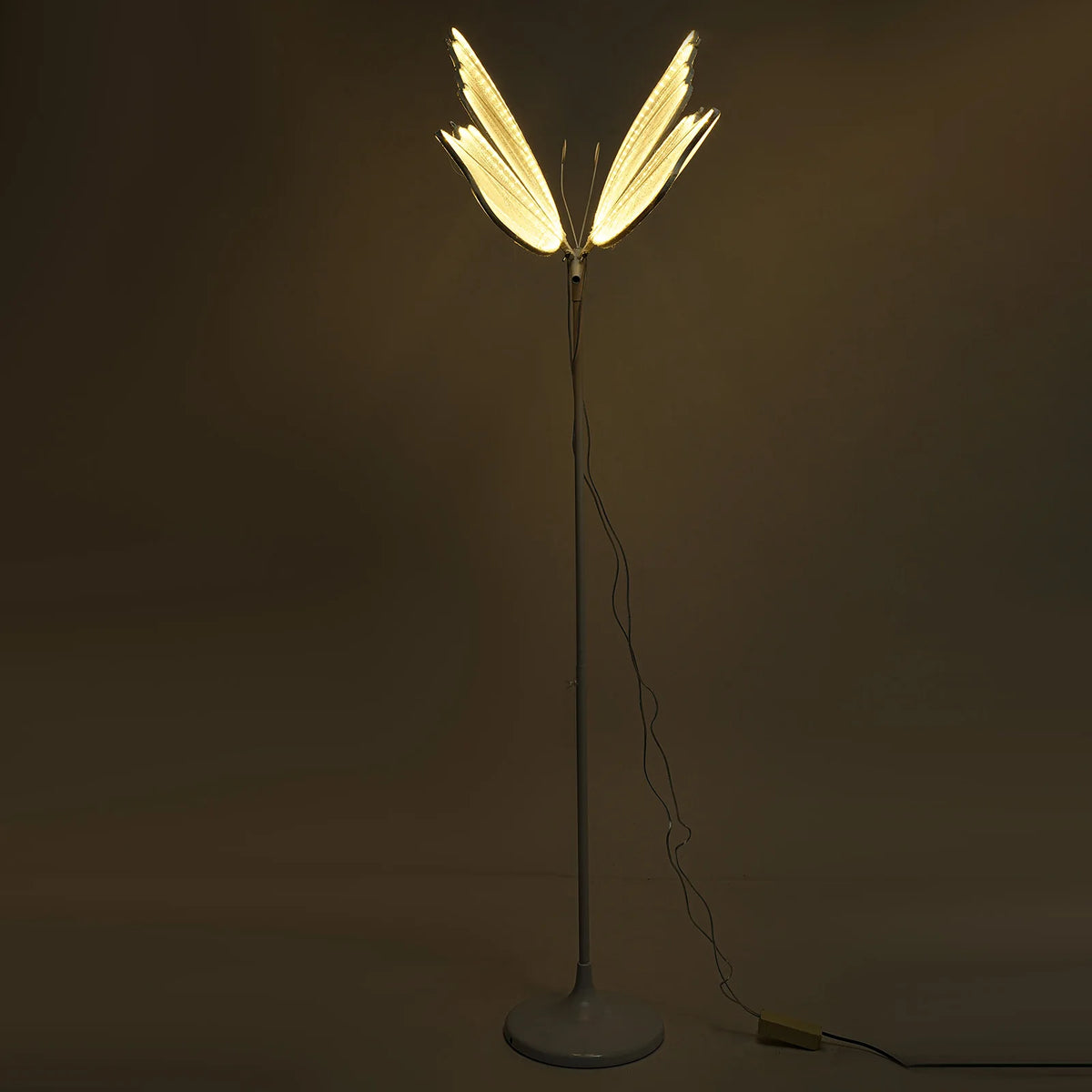 48W LED Strip Light LED 2pcs Wedding Butterfly Floor Lamp Hanging Light Romantic Hanging Wedding Butterfly Decoration Props